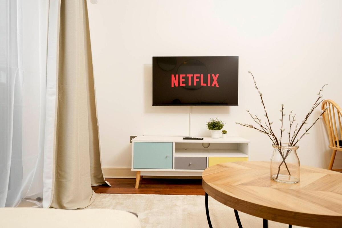 Apartment Modern One Bedroom With Sofa Bed In Aldgate Zone 1 With Smart Tvs And Fast Wifi