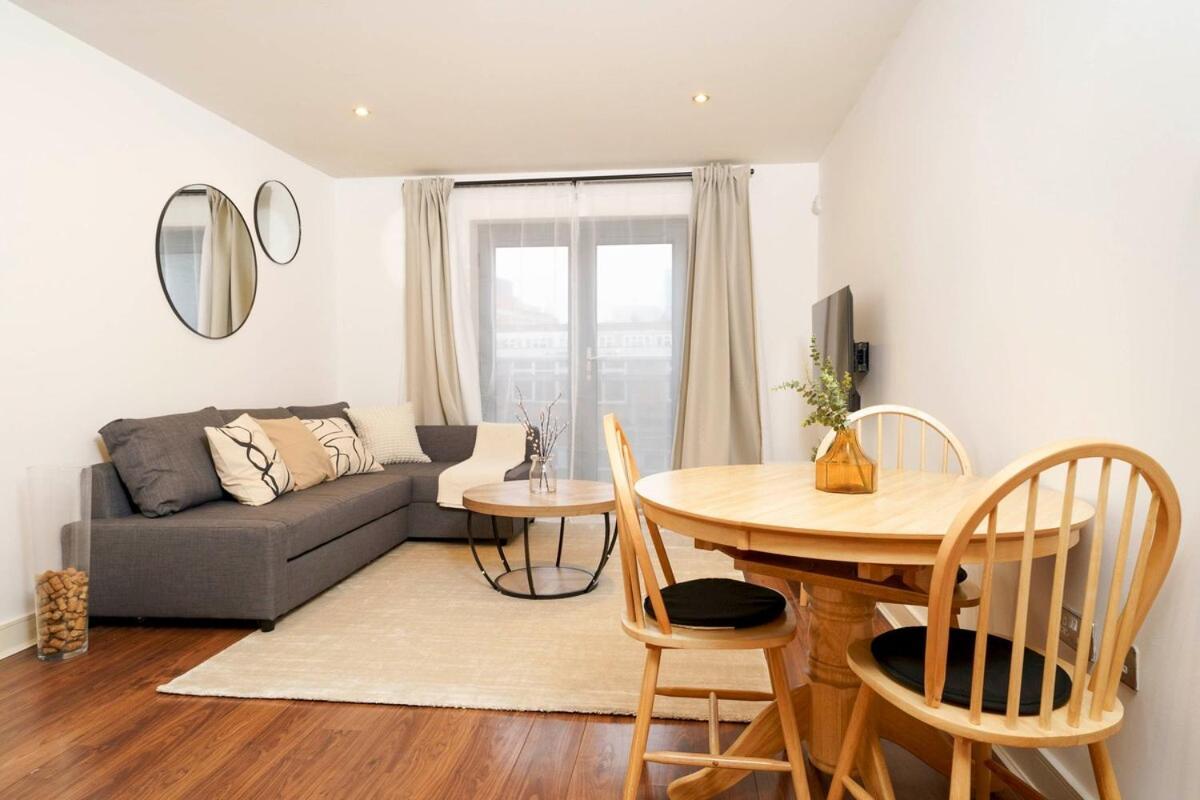 Apartment Modern One Bedroom With Sofa Bed In Aldgate Zone 1 With Smart Tvs And Fast Wifi London